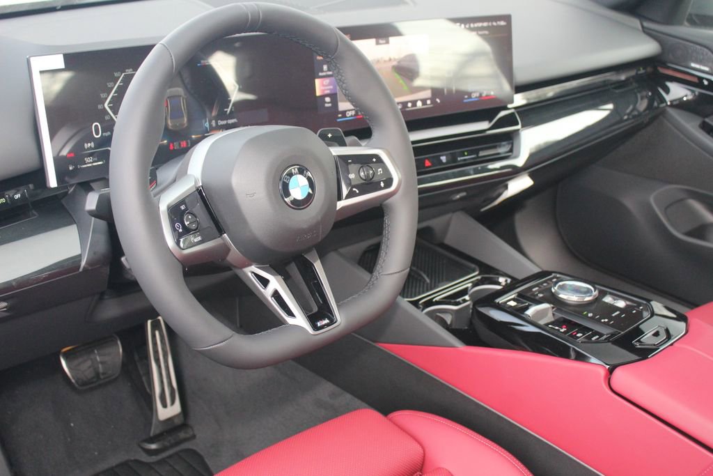 Used 2026 BMW 530i xDrive w/ M Sport Package AWD/4WD image 13