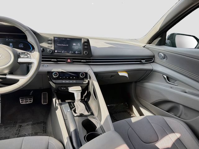 Certified 2026 Hyundai Elantra Sport FWD image 22