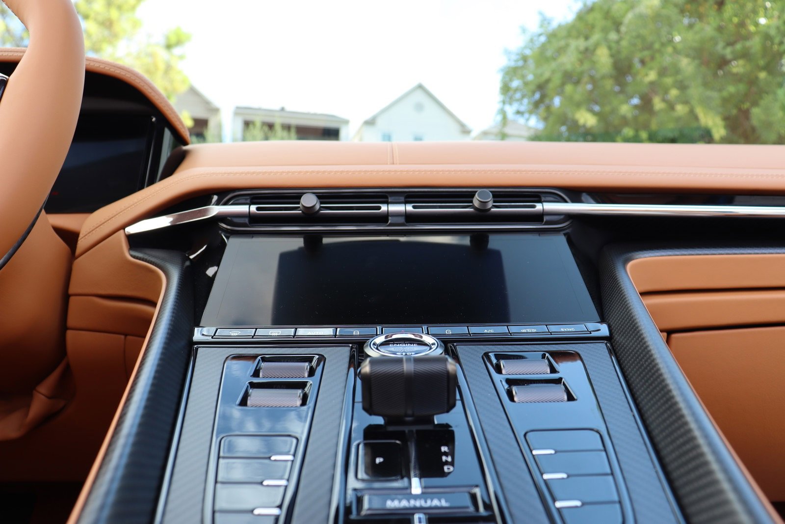 New 2025 Aston Martin DB12 Convertible image 16