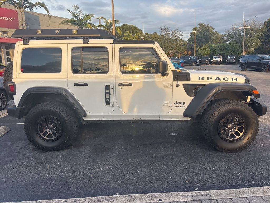 Used 2022 Jeep Wrangler Unlimited Sport w/ Xtreme Recon 35" Tire Package image 4