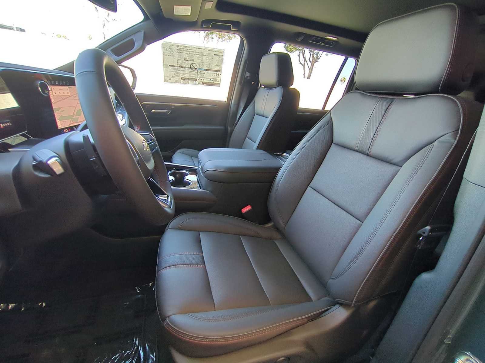 New 2026 Chevrolet Suburban RST w/ Comfort Package AWD/4WD image 24