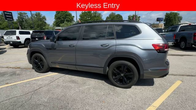 Used 2023 Volkswagen Atlas SEL R-Line AWD/4WD image 6
