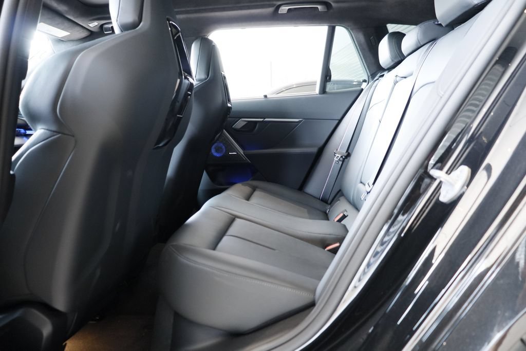 Used 2026 BMW M5 Touring AWD/4WD image 31