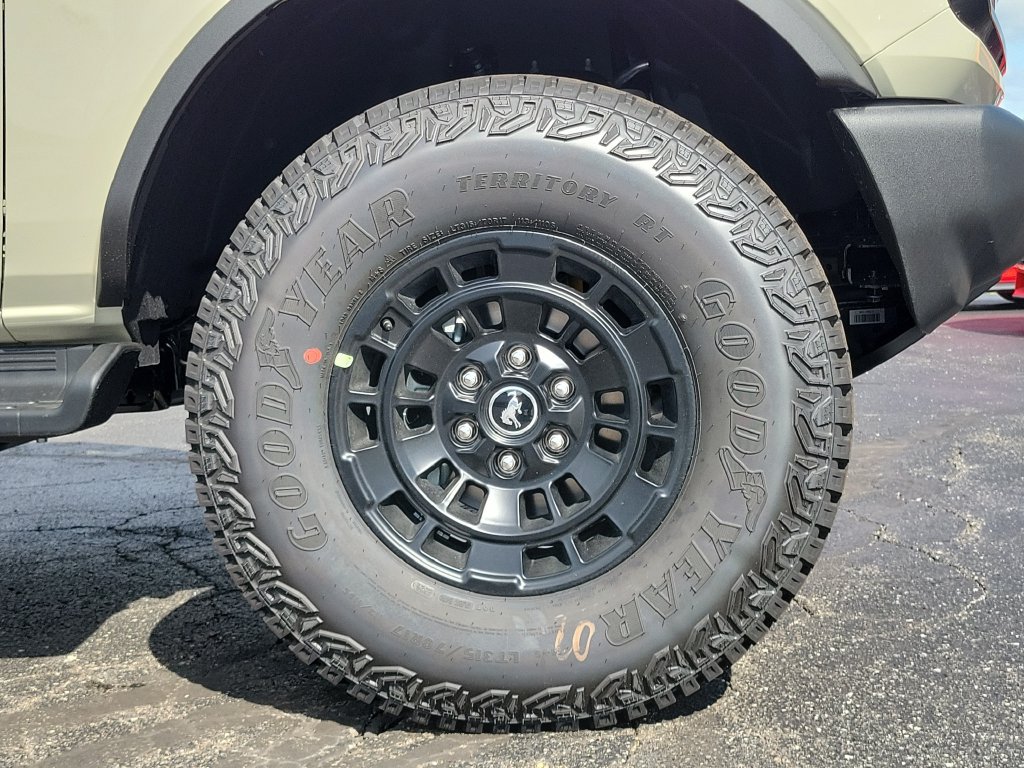 New 2026 Ford Bronco Outer Banks w/ Sasquatch Package AWD/4WD image 9
