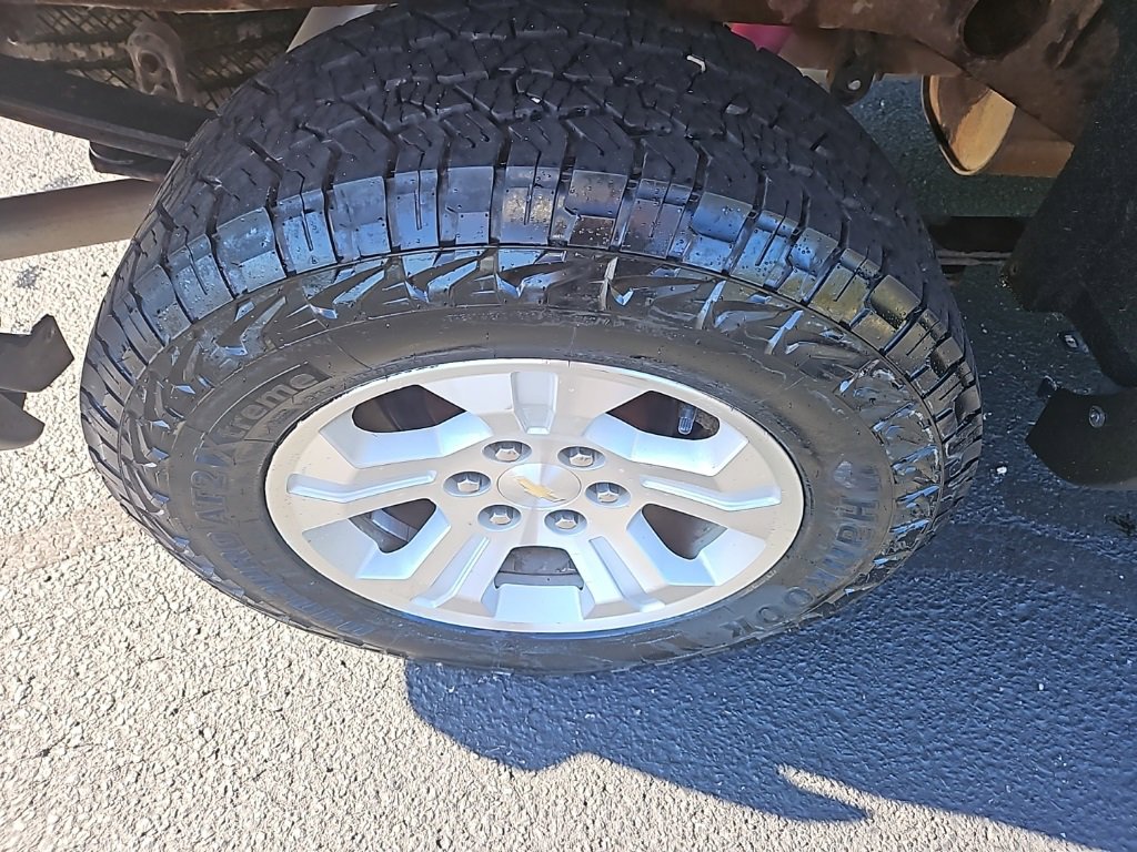 Used 2018 Chevrolet Silverado 1500 LT w/ All Star Edition image 11