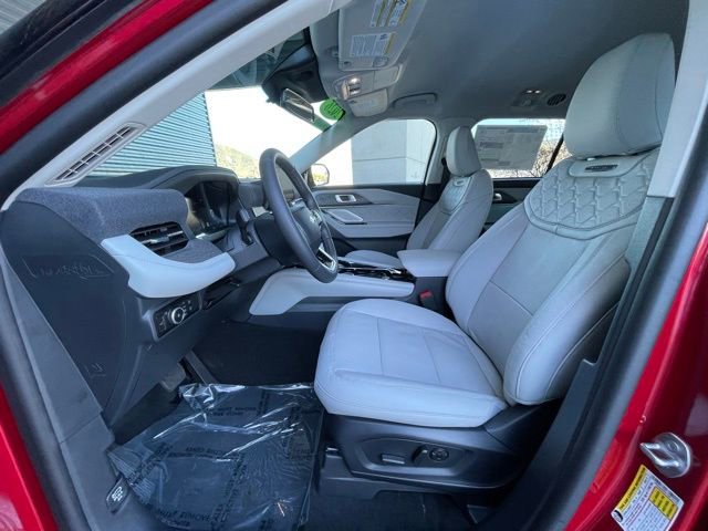 New 2026 Ford Explorer Platinum image 8