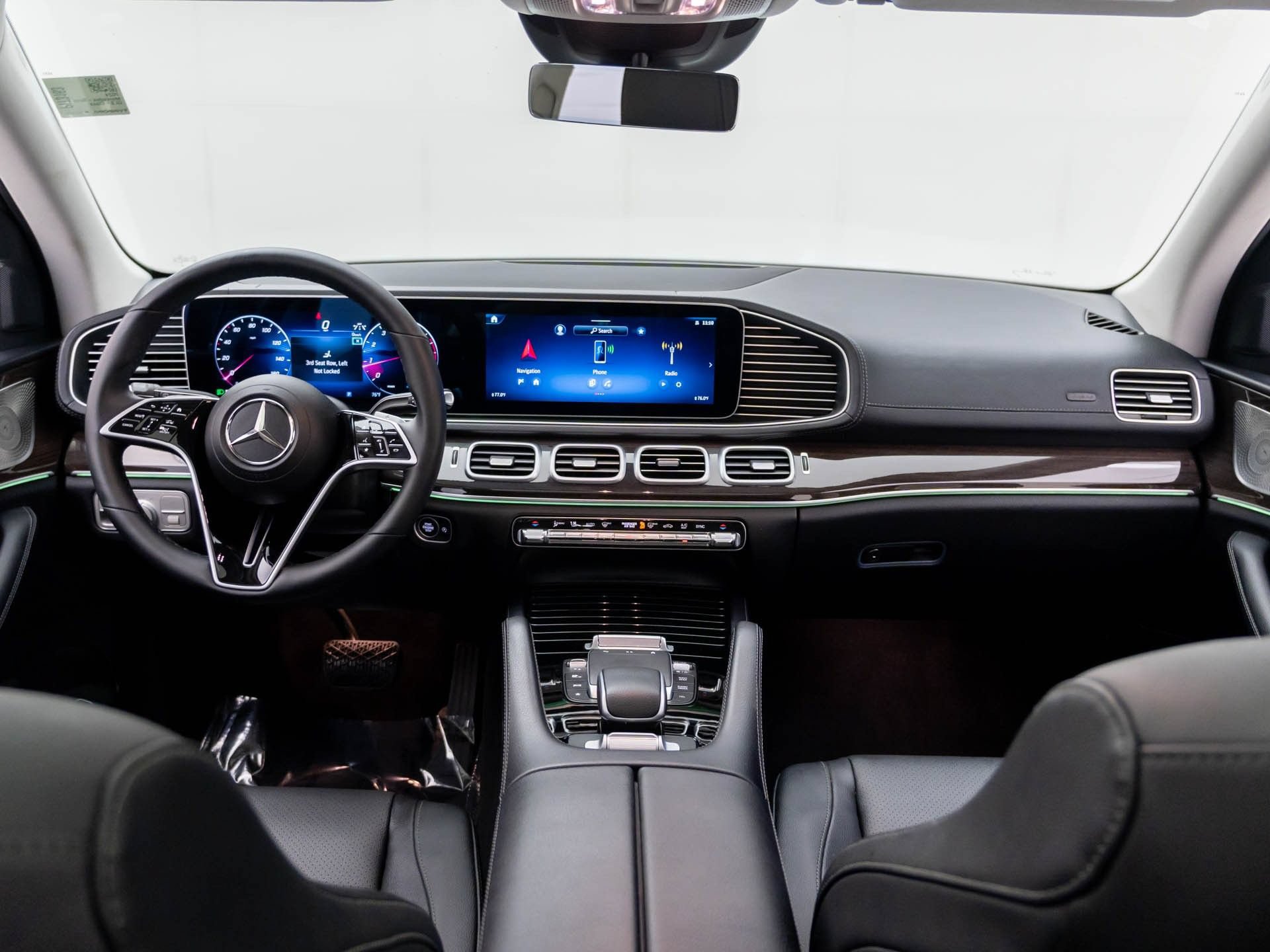 Used 2024 Mercedes-Benz GLS 450 4MATIC image 9