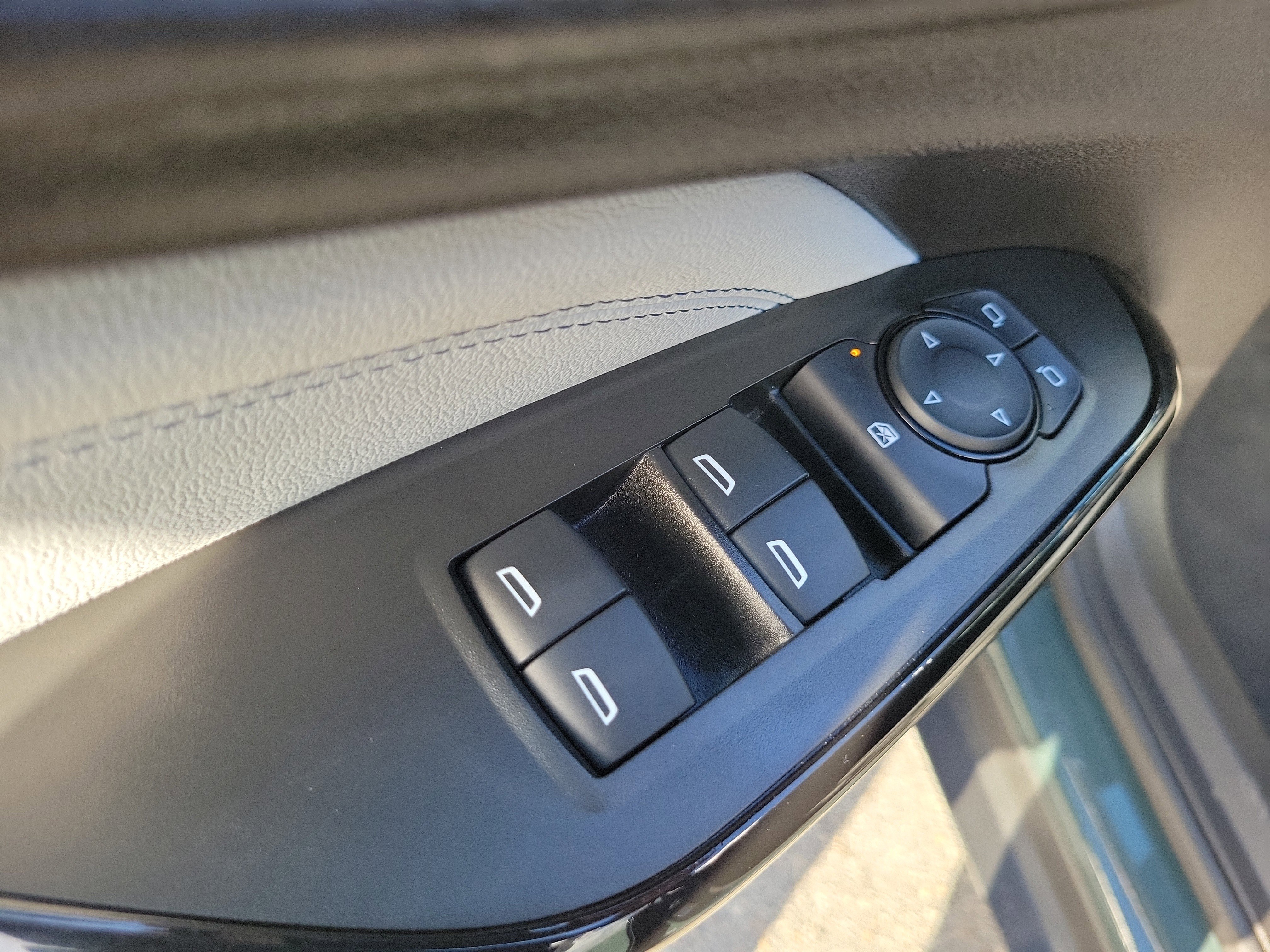 Used 2025 Chevrolet Trax LT image 23