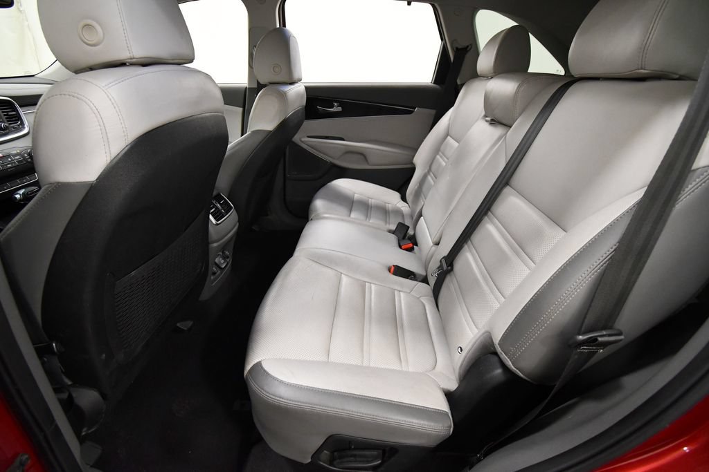 Used 2018 Kia Sorento SX AWD/4WD image 16