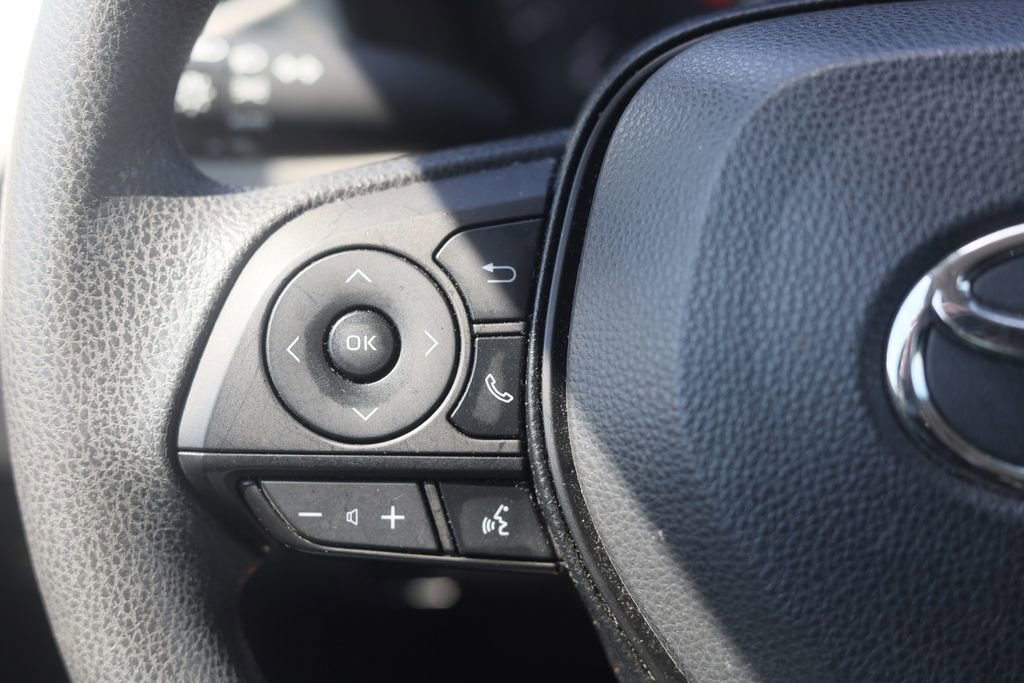 Used 2021 Toyota Corolla LE FWD image 9