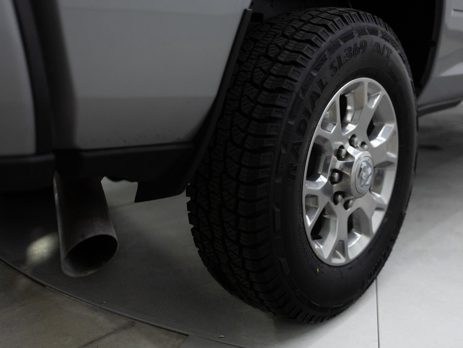 Used 2024 RAM 2500 Laramie image 16