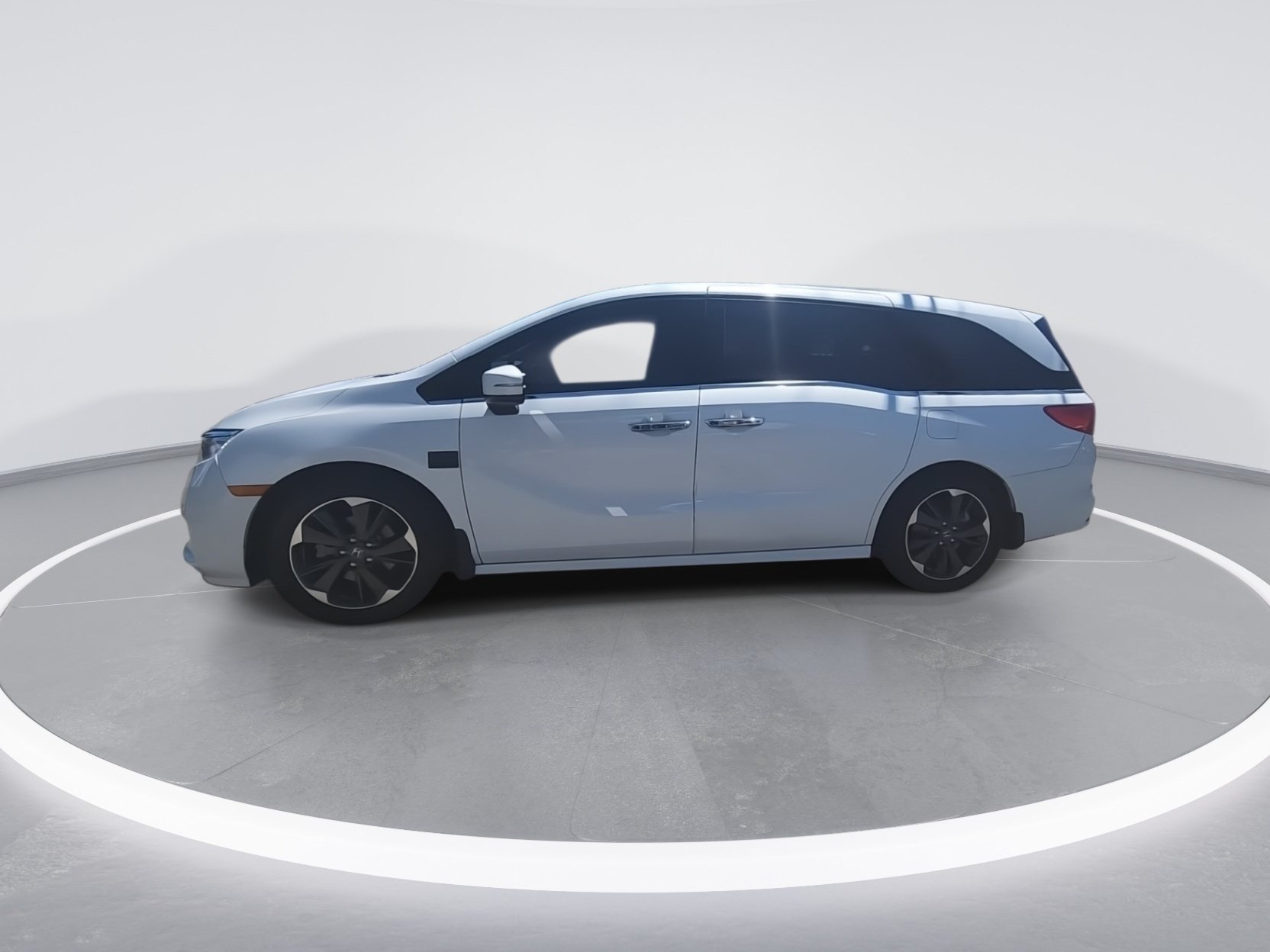 Used 2023 Honda Odyssey Elite image 5