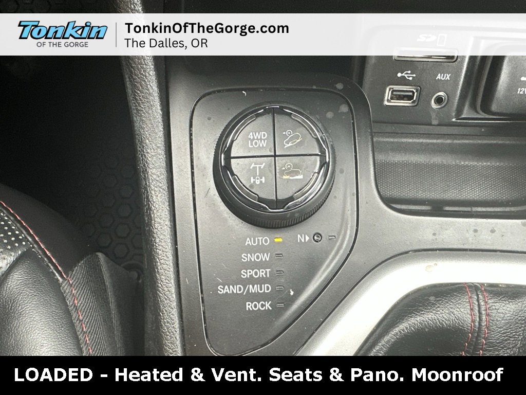 Used 2017 Jeep Cherokee Trailhawk image 23