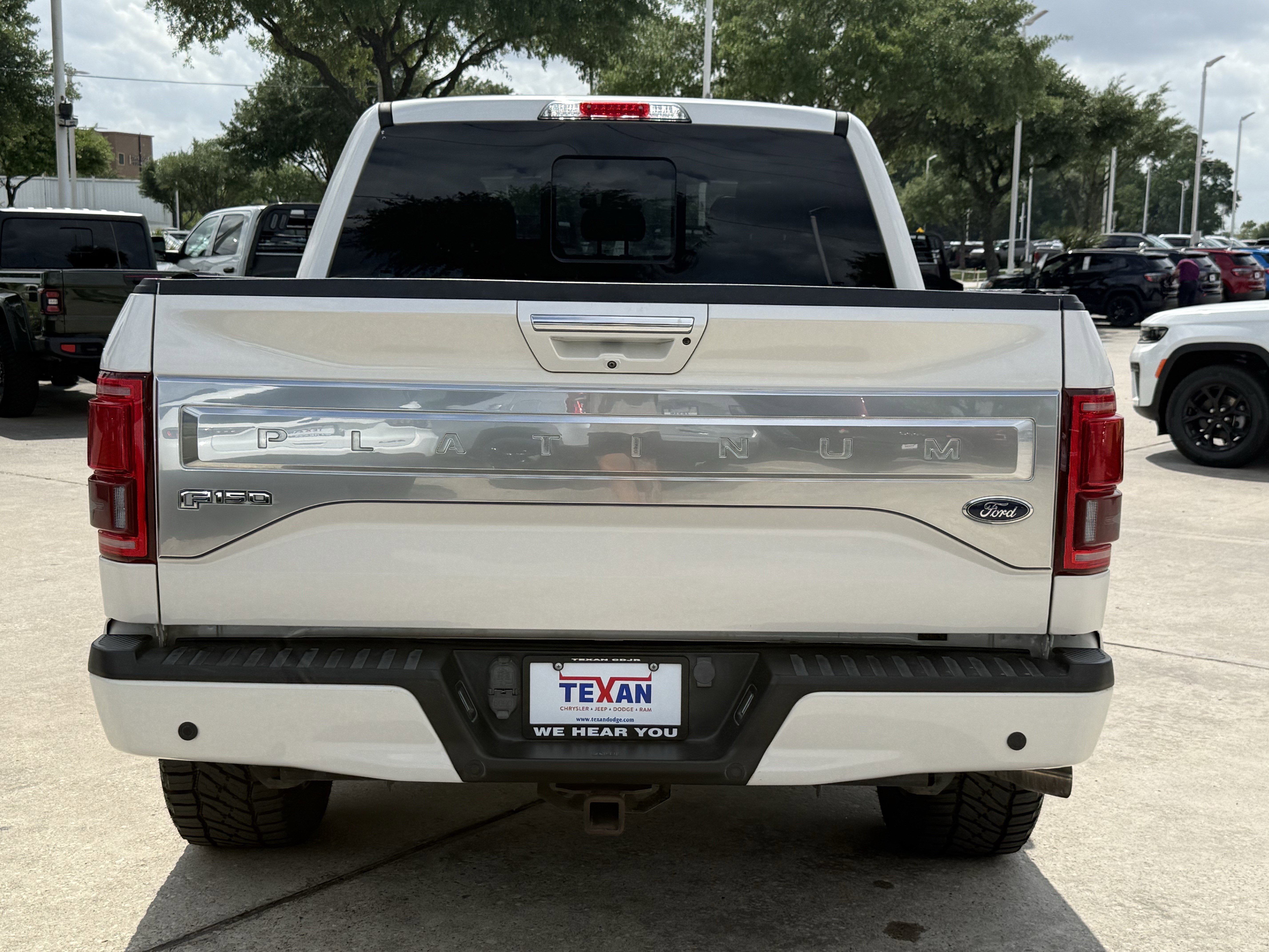 Used 2017 Ford F150 Platinum w/ Equipment Group 701A Luxury image 6