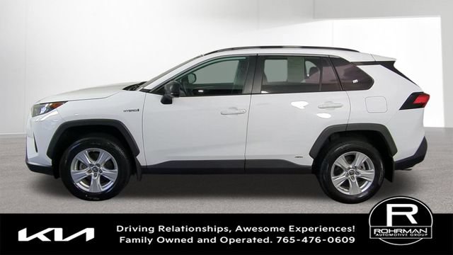 Used 2021 Toyota RAV4 LE AWD/4WD image 5