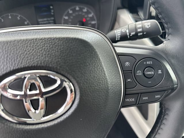Certified 2025 Toyota Corolla Cross LE w/ Moonroof Package image 11