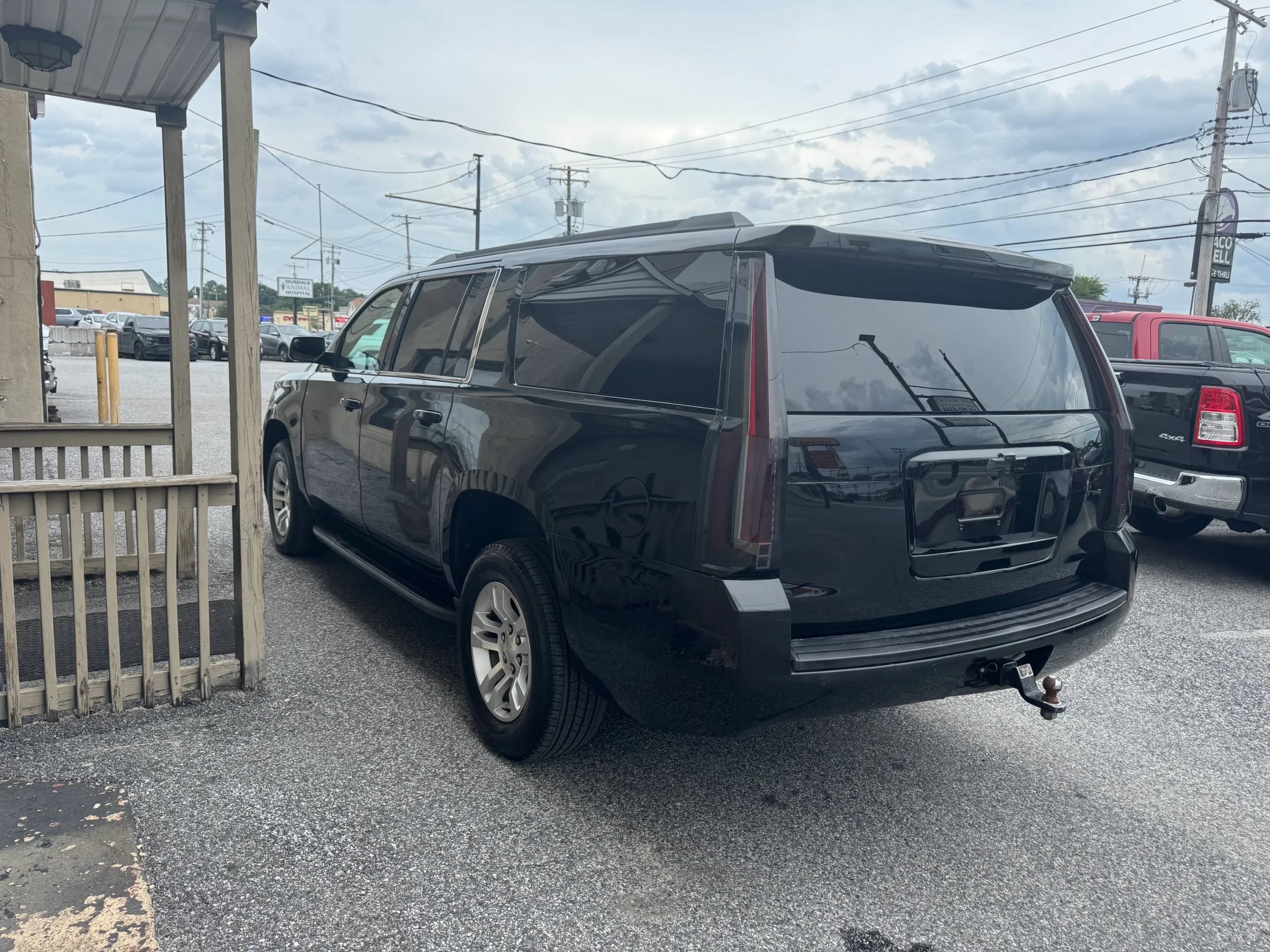 Used 2018 Chevrolet Suburban LT AWD/4WD image 6