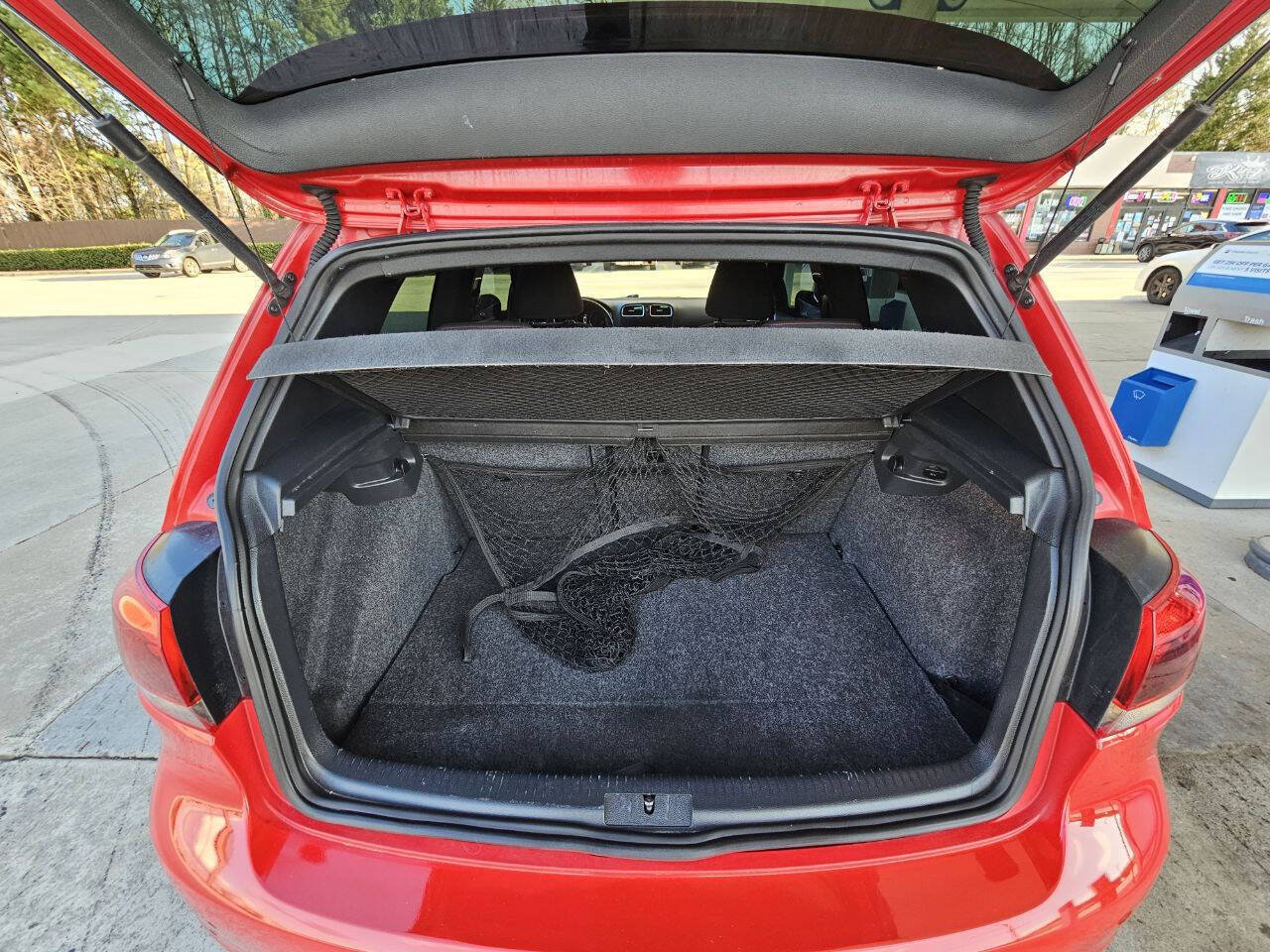 Used 2011 Volkswagen GTI 2-Door FWD image 11