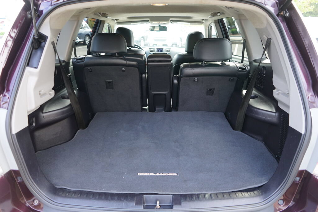 Used 2013 Toyota Highlander SE AWD/4WD image 10