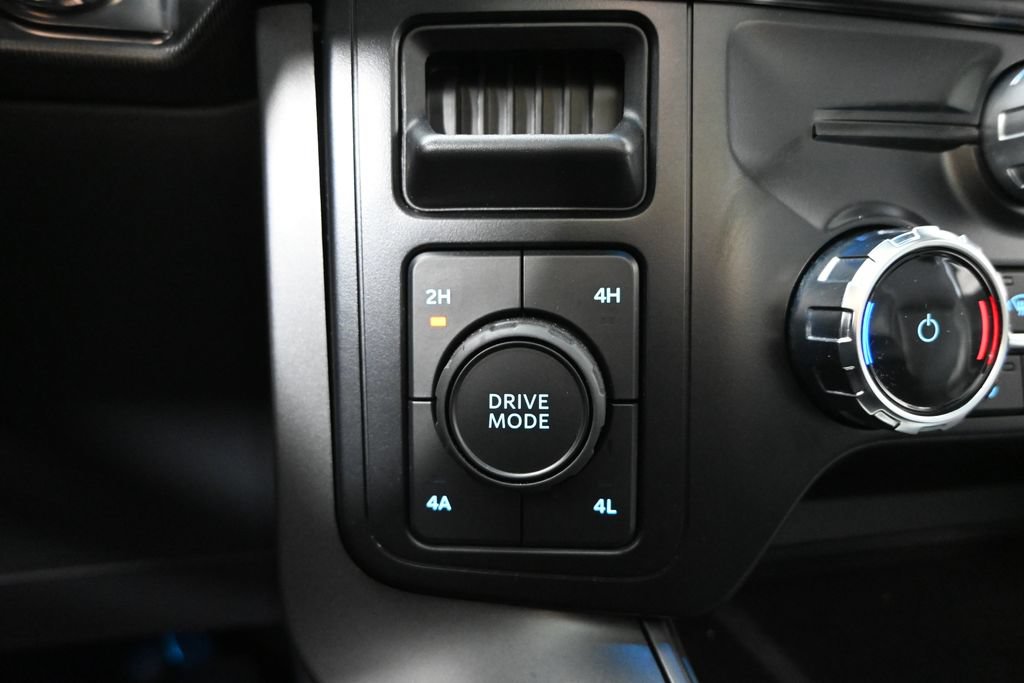 Used 2024 Ford F150 Lariat AWD/4WD image 32