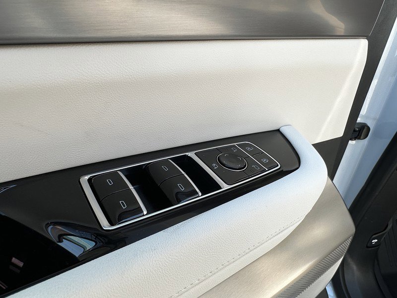 New 2026 Cadillac Vistiq Sport image 19