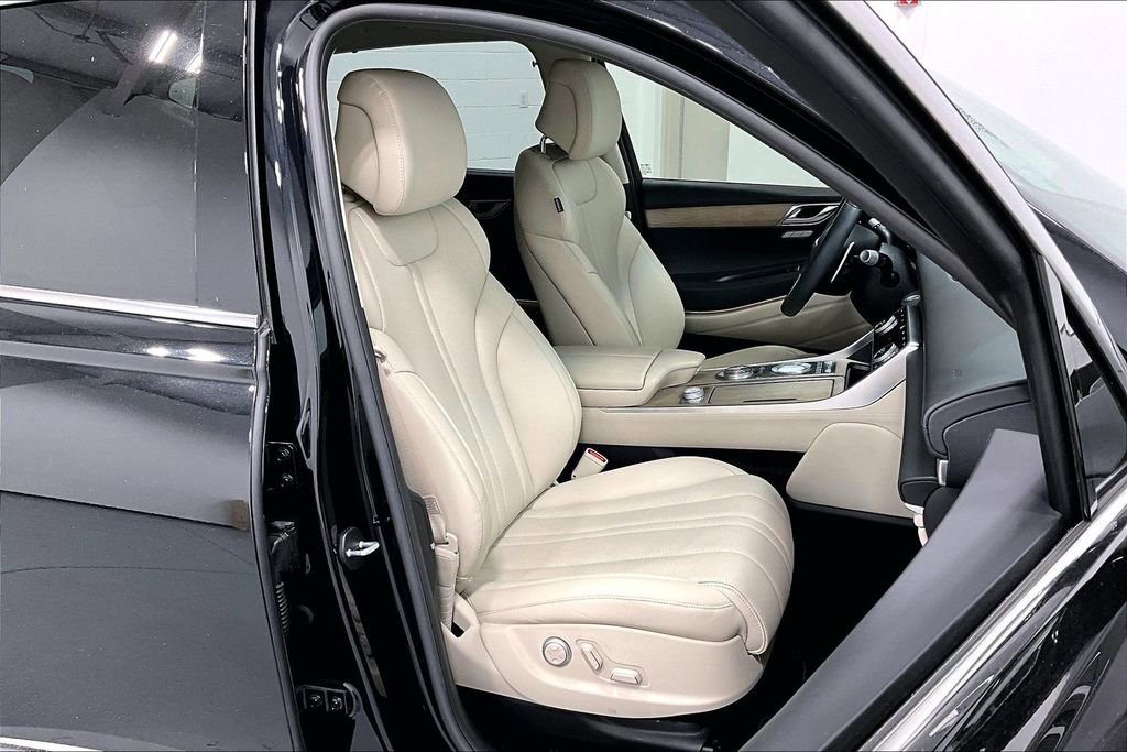 Used 2022 Genesis GV80 3.5T AWD/4WD image 9