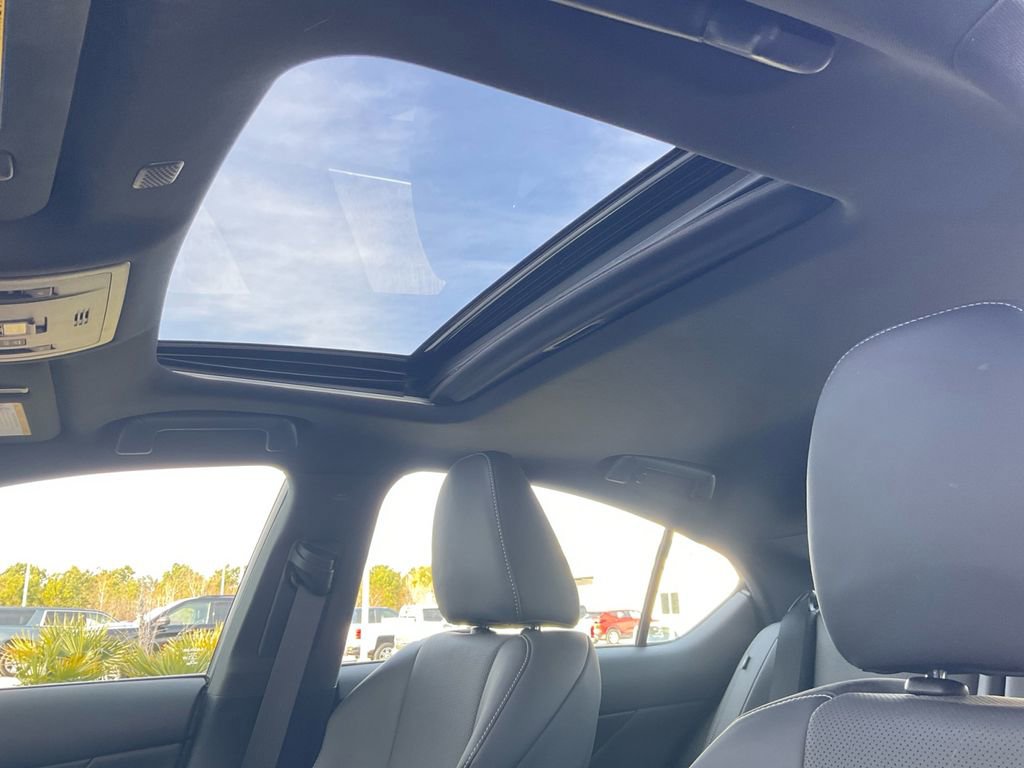 Used 2022 Lexus IS 350 F Sport w/ Navigation Package image 23