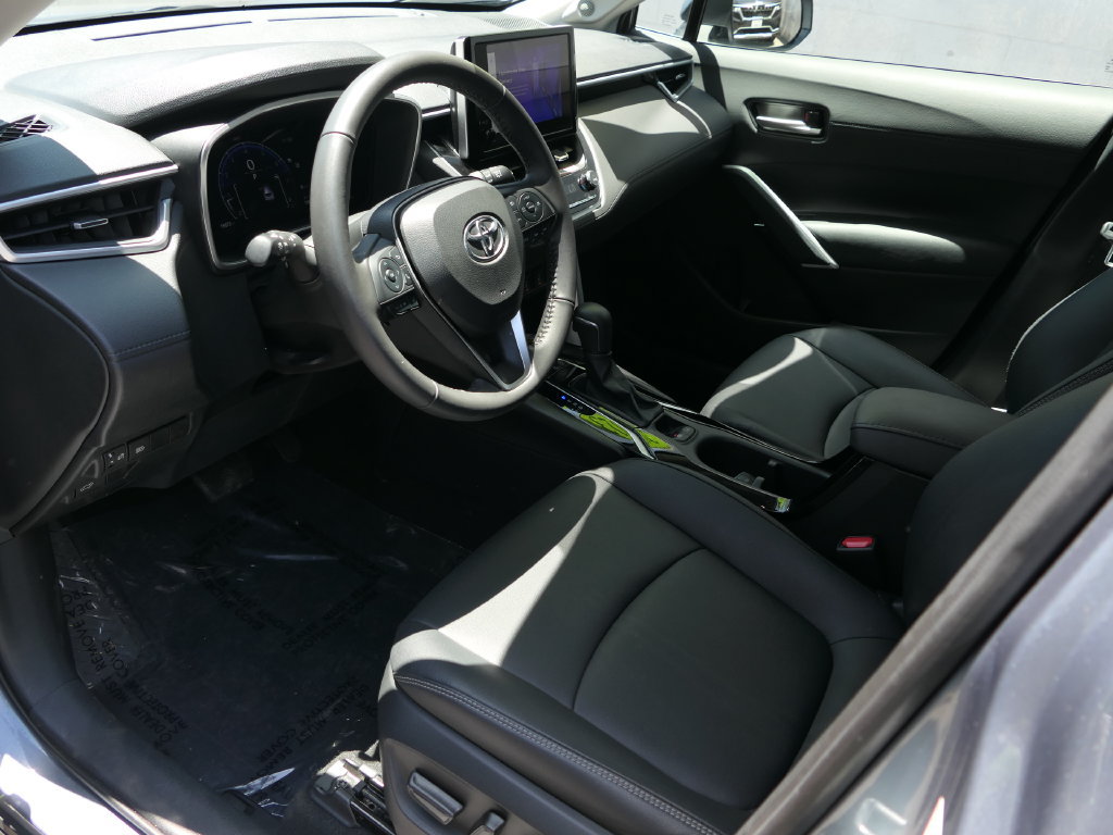 Used 2023 Toyota Corolla Cross XLE w/ Convenience Package AWD/4WD image 13