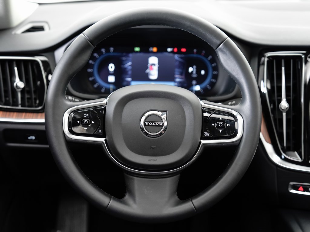 Used 2024 Volvo S60 B5 Plus image 10