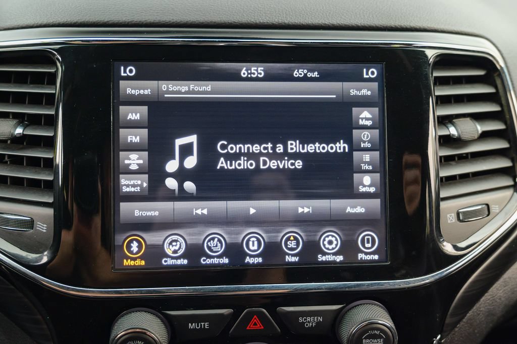 Used 2021 Jeep Grand Cherokee Laredo X AWD/4WD image 51