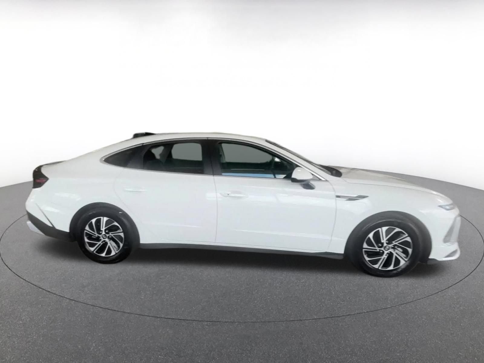 Used 2026 Hyundai Sonata Blue FWD image 16