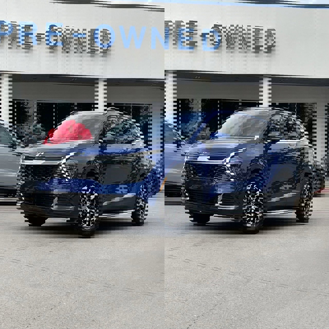 Used 2025 Kia Sportage EX w/ Premium Package image 1