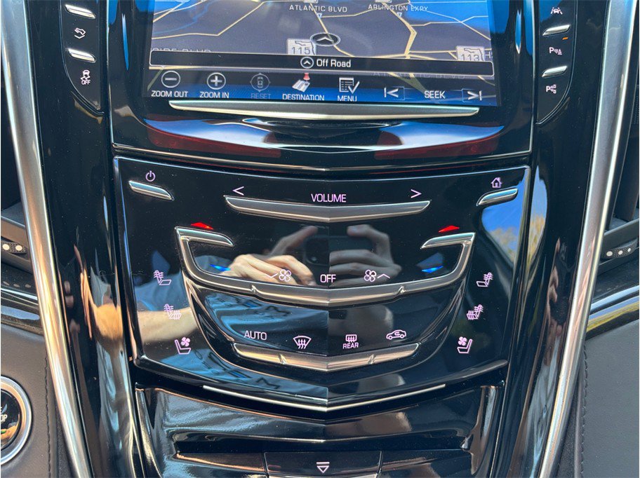 Used 2019 Cadillac Escalade ESV Platinum image 36