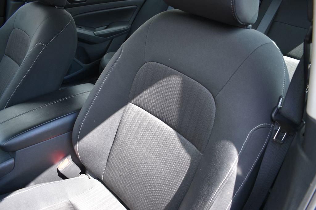 Used 2025 Nissan Altima 2.5 SV image 11