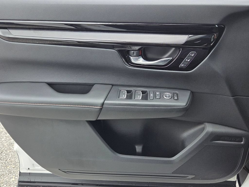 Certified 2025 Honda CR-V Sport Touring image 34