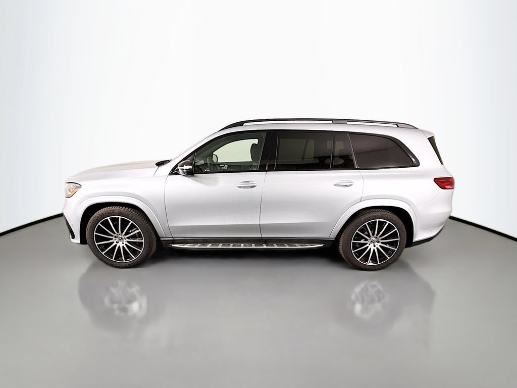 Used 2025 Mercedes-Benz GLS 580 4MATIC image 4