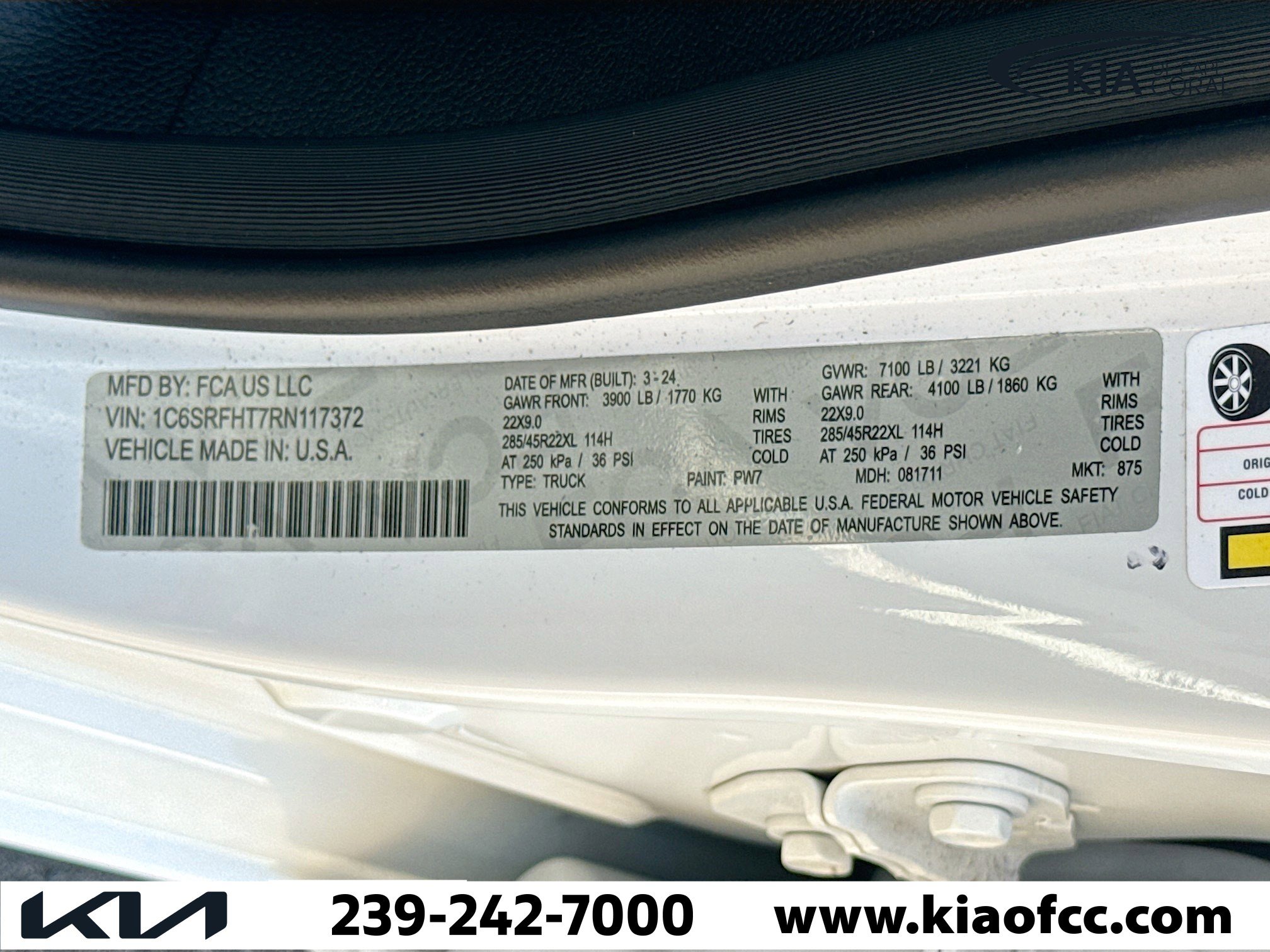 Used 2024 RAM 1500 Limited image 43