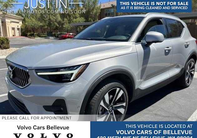 Used 2023 Volvo XC40 B5 Ultimate w/ Climate Package AWD/4WD image 1