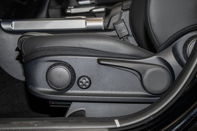 Certified 2022 Mercedes-Benz GLB 250 GLB 250 image 15