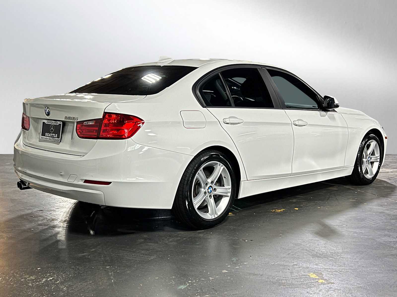 Used 2012 BMW 328i Sedan image 3