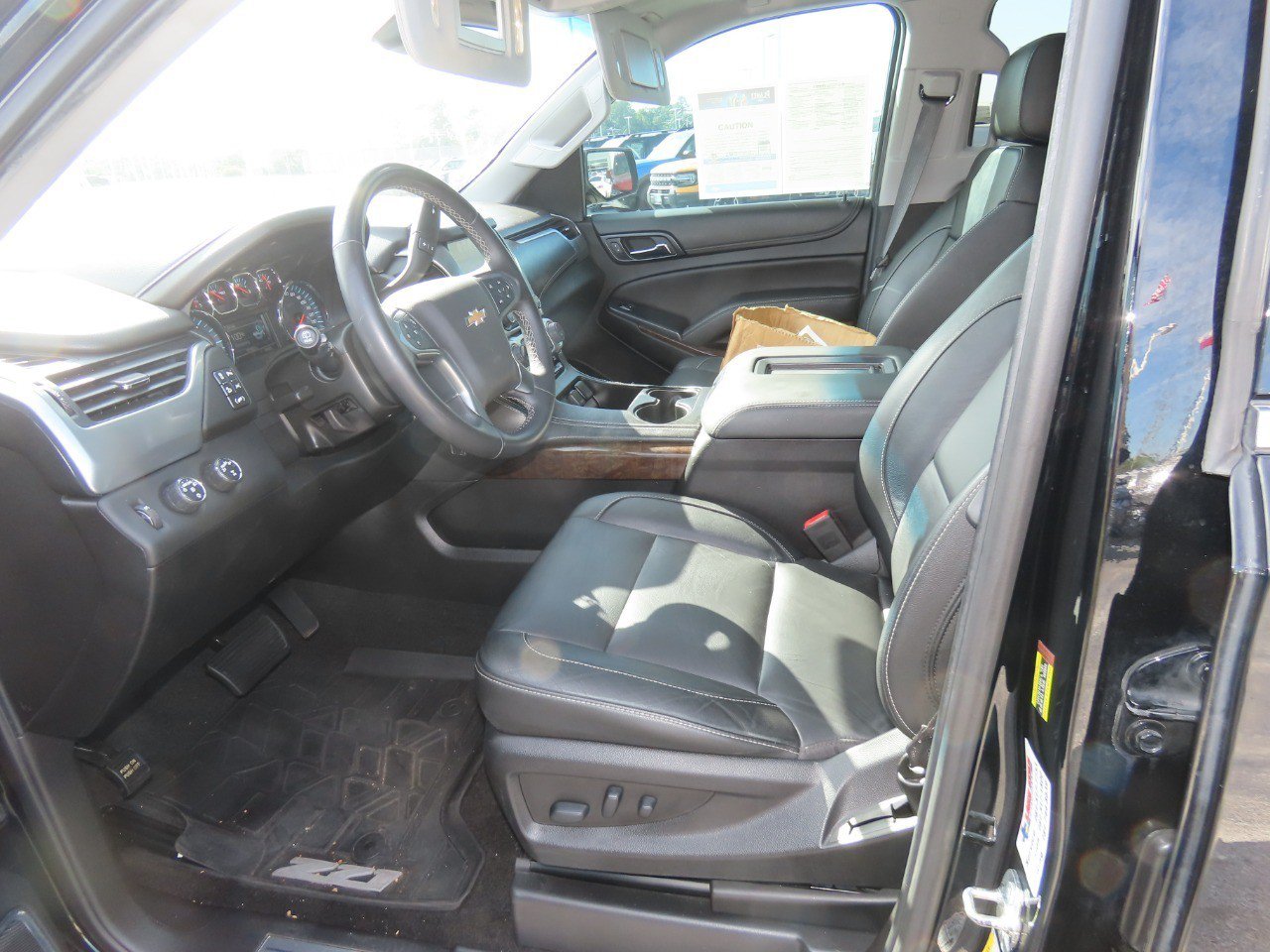 Used 2018 Chevrolet Tahoe LT w/ Z71 Midnight Edition AWD/4WD image 26