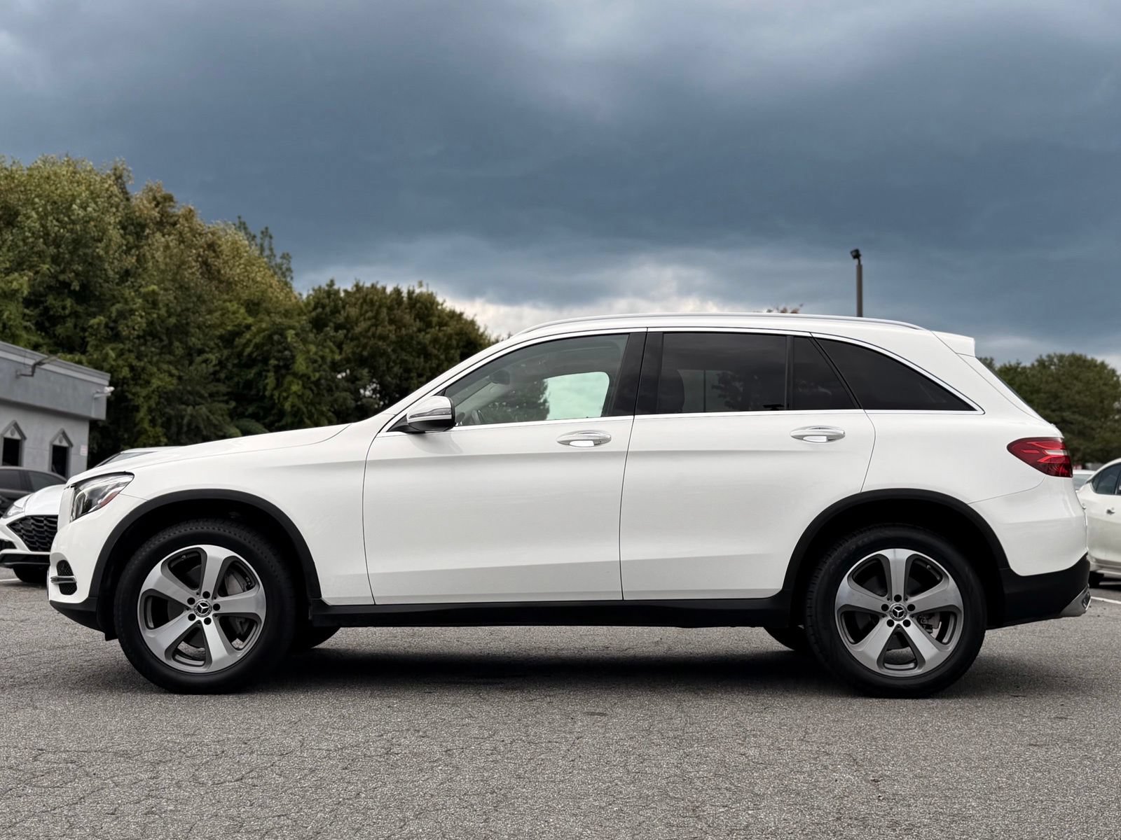 Used 2019 Mercedes-Benz GLC 300 image 2