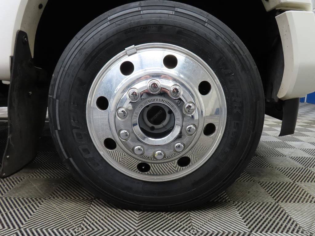 Used 2017 Ford F450 Platinum w/ Platinum Ultimate Package AWD/4WD image 7