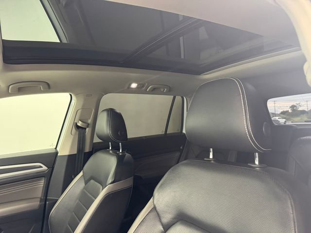 Used 2022 Volkswagen Atlas SEL Premium AWD/4WD image 5