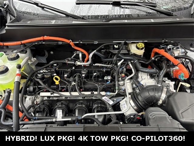 New 2025 Ford Maverick XLT w/ Equipment Group 301A image 32