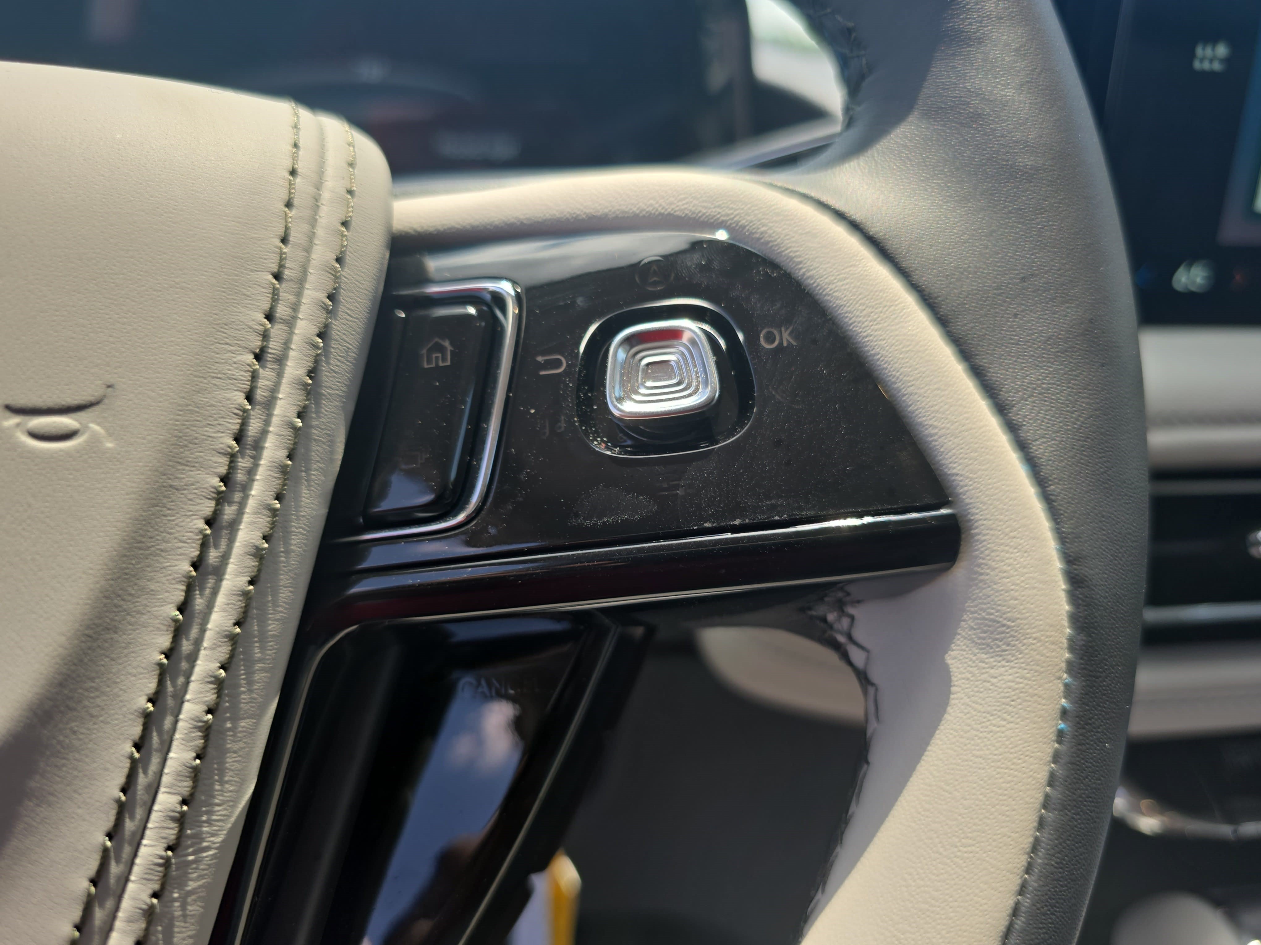 New 2026 Lincoln Aviator AWD image 17