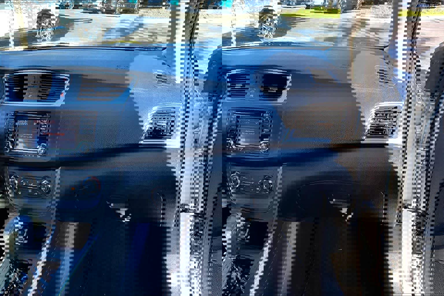 Used 2018 Nissan Sentra S image 19