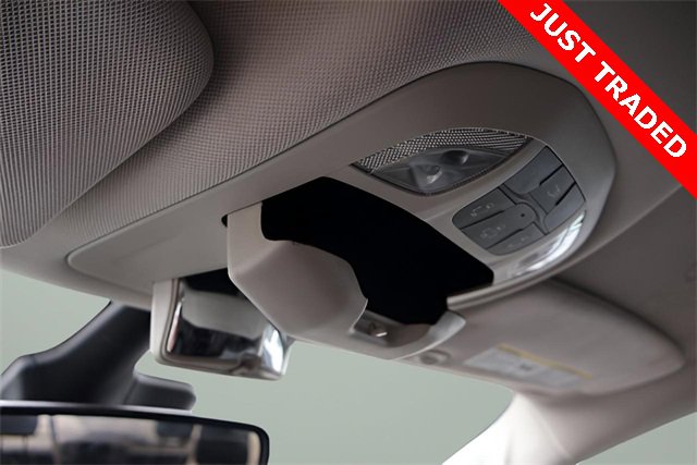 Used 2024 Chrysler Pacifica Touring-L image 35