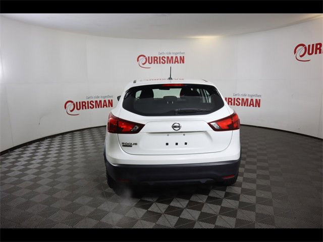Used 2018 Nissan Rogue Sport S image 9