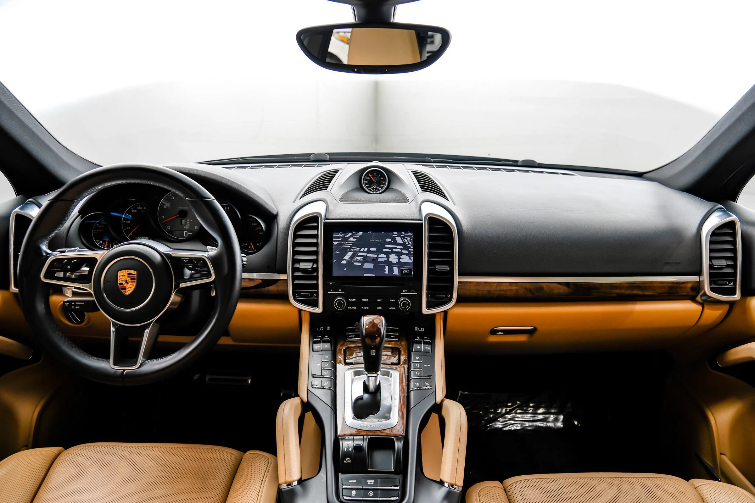 Used 2017 Porsche Cayenne S AWD/4WD image 11